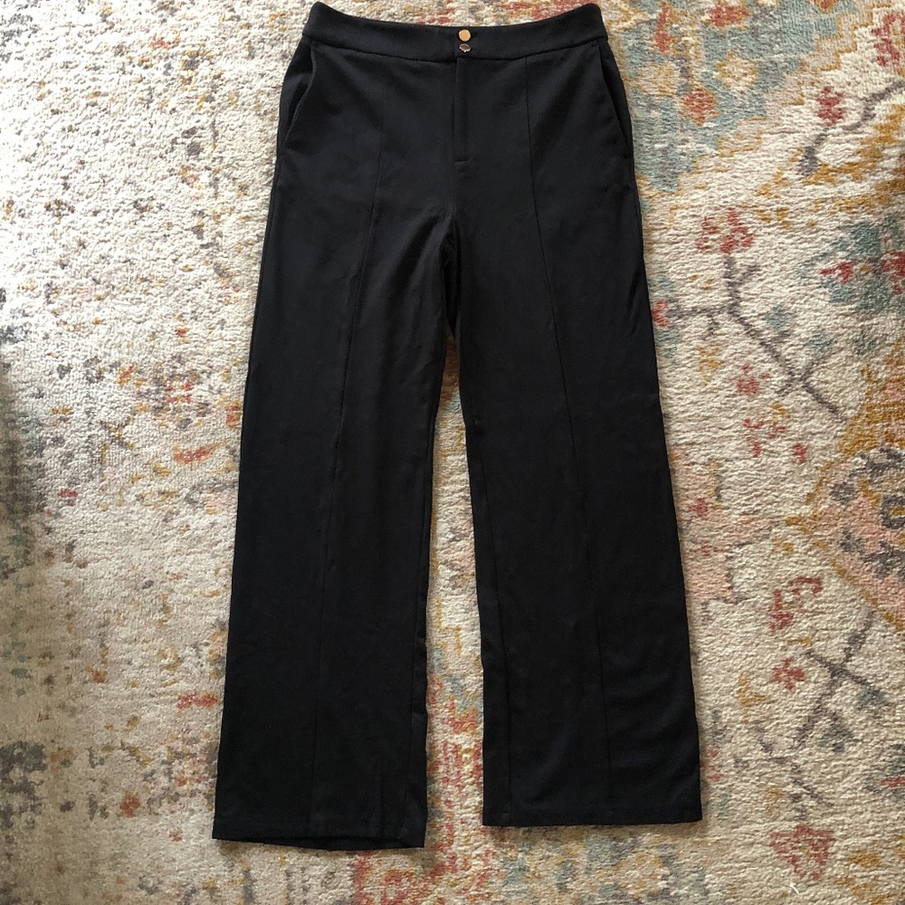 Tahari black super soft pants, size 10, excellent!